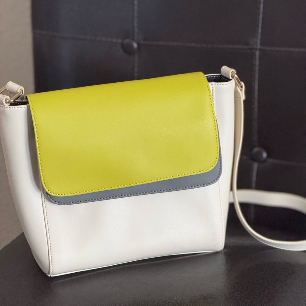 Chic White and Yellow Crossbody Bag